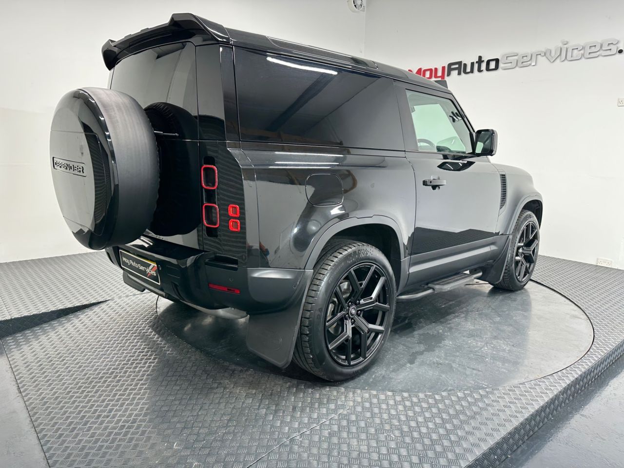 2023 LAND ROVER DEFENDER 90 3.0 D250 MHEV Hard Top SUV 3dr Diesel Auto 4WD SWB Euro 6 (s/s) (250 ps) - vehicle photo 3 for sale on PureCar