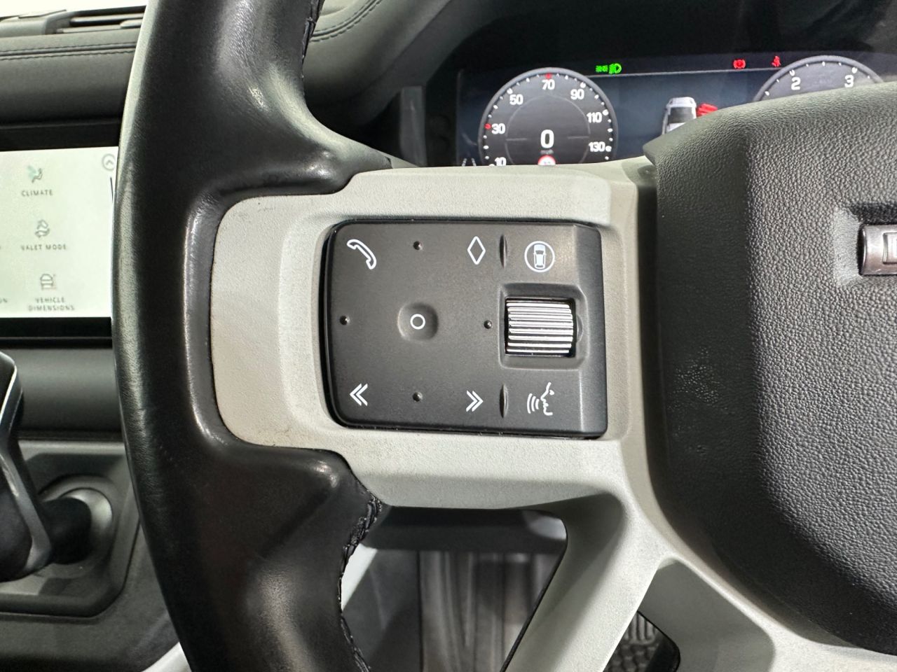 2023 LAND ROVER DEFENDER 90 3.0 D250 MHEV Hard Top SUV 3dr Diesel Auto 4WD SWB Euro 6 (s/s) (250 ps) - vehicle photo 20 for sale on PureCar
