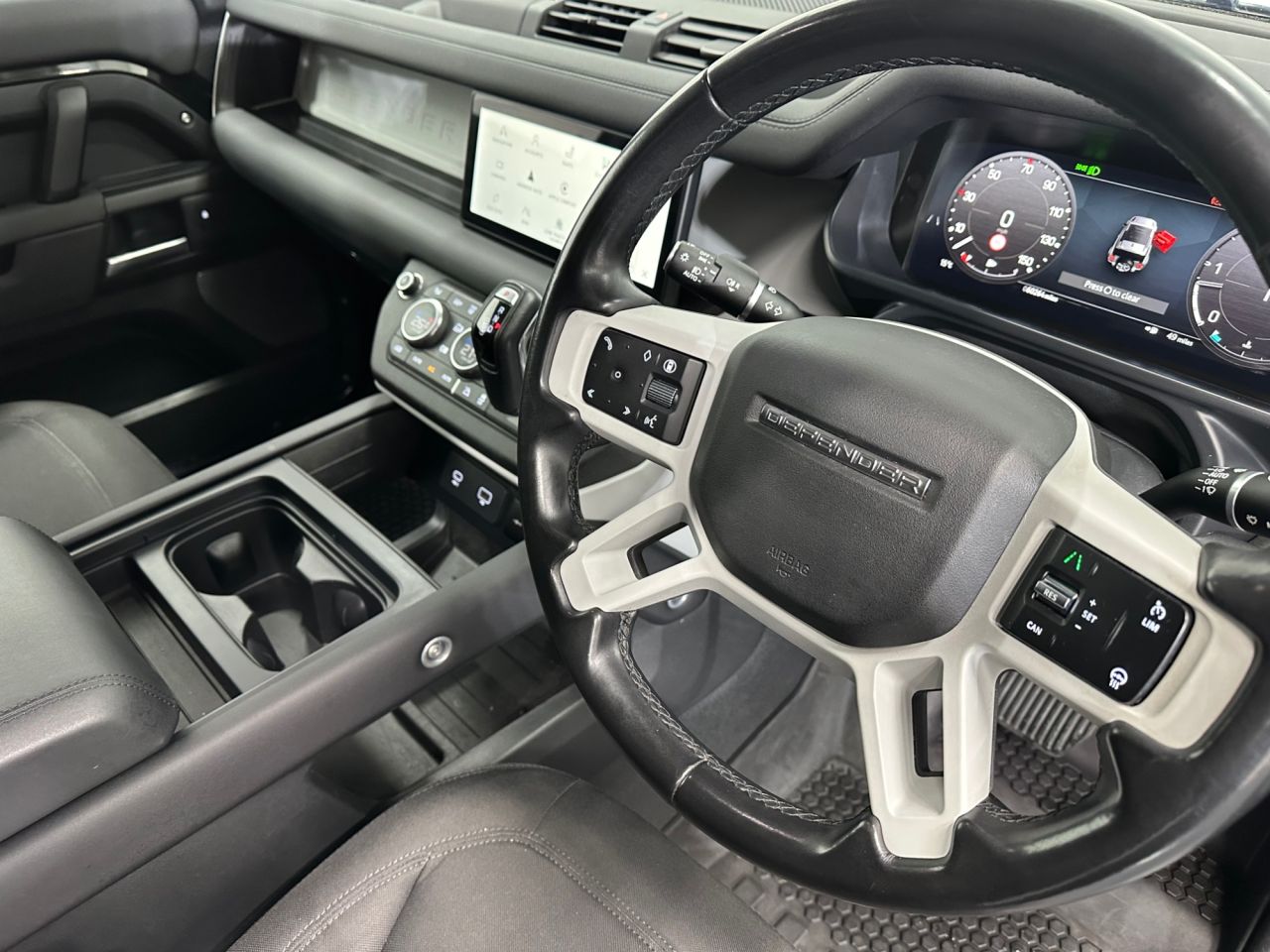 2023 LAND ROVER DEFENDER 90 3.0 D250 MHEV Hard Top SUV 3dr Diesel Auto 4WD SWB Euro 6 (s/s) (250 ps) - vehicle photo 21 for sale on PureCar