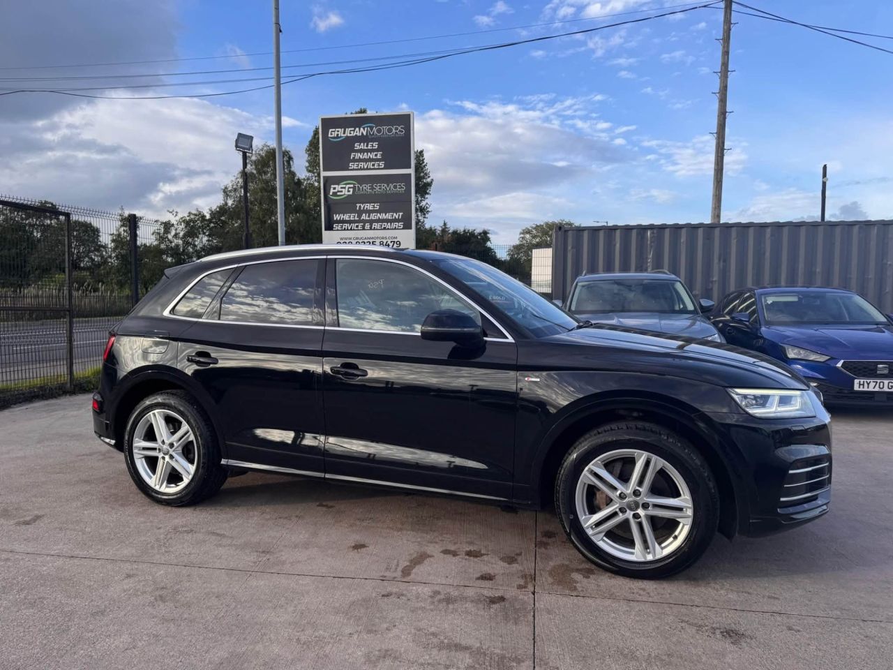 2019 AUDI Q5 S Line - vehicle photo 2 for sale on PureCar