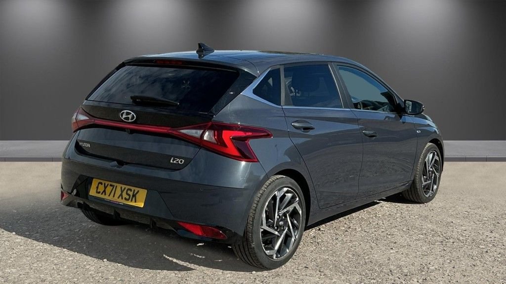 2021 Hyundai i20 — image 4