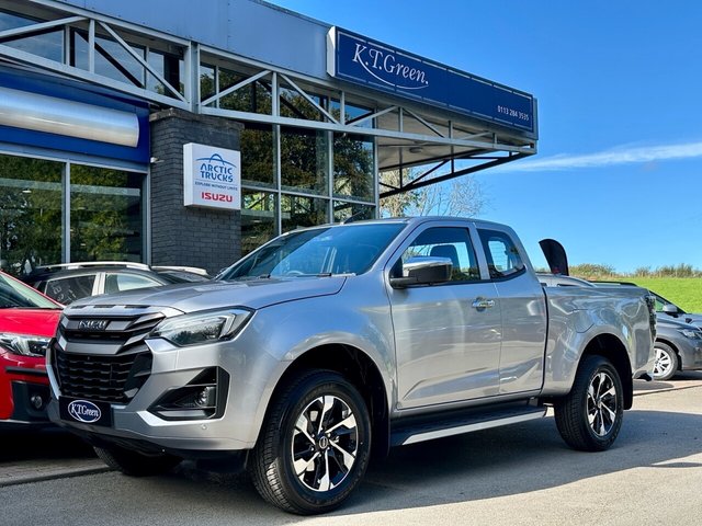 2026 Isuzu DL40