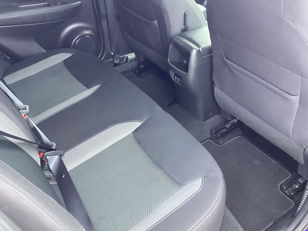 2019 NISSAN QASHQAI 1.3 DIG-T N-Connecta SUV 5dr Petrol DCT Auto Euro 6 (s/s) (160 ps) 1 Owner, - vehicle photo 8 for sale on PureCar