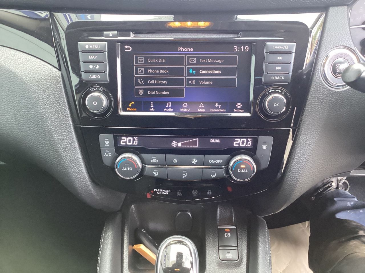 2019 NISSAN QASHQAI 1.3 DIG-T N-Connecta SUV 5dr Petrol DCT Auto Euro 6 (s/s) (160 ps) 1 Owner, - vehicle photo 12 for sale on PureCar