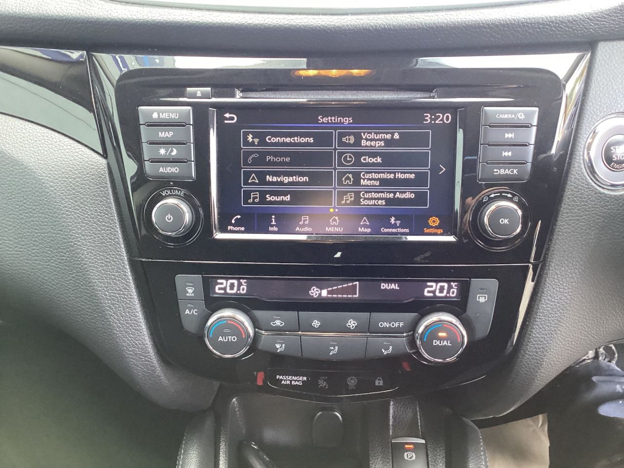 2019 NISSAN QASHQAI 1.3 DIG-T N-Connecta SUV 5dr Petrol DCT Auto Euro 6 (s/s) (160 ps) 1 Owner, - vehicle photo 16 for sale on PureCar