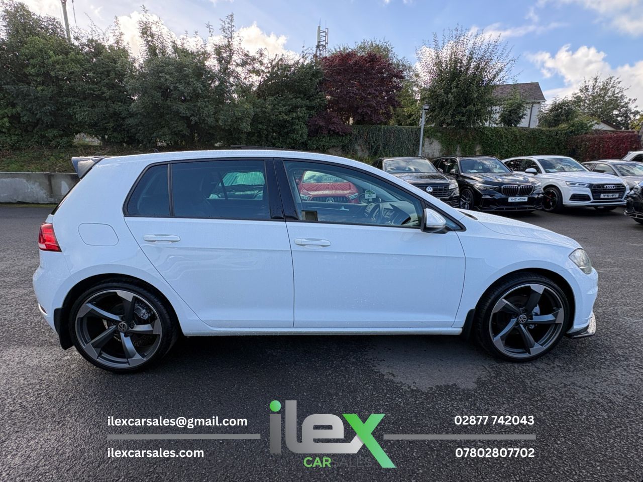 2017 VOLKSWAGEN GOLF 1.6 TDI BlueMotion Tech GT Hatchback 5dr Diesel Manual Euro 6 (s/s) (115 ps - vehicle photo 4 for sale on PureCar