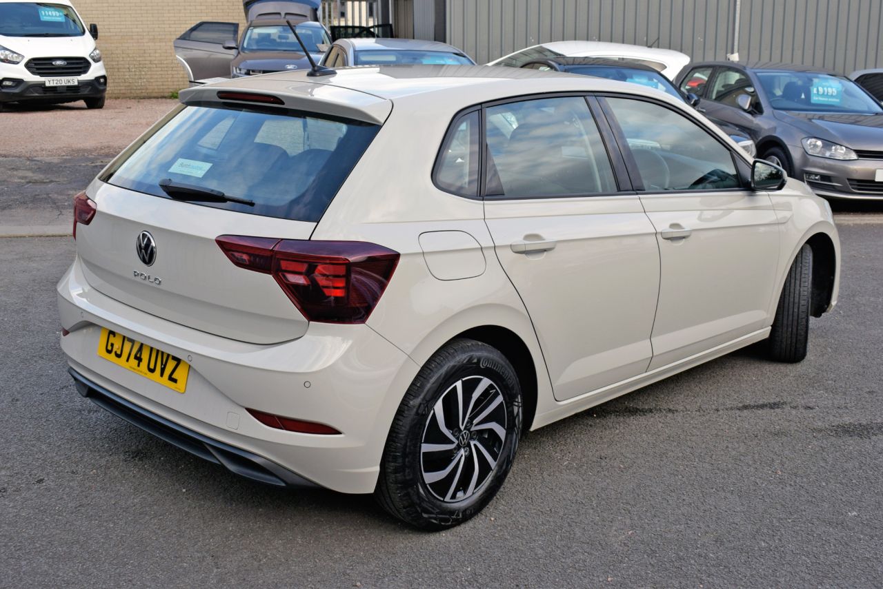 2024 VOLKSWAGEN POLO 1.0 EVO Life Hatchback 5dr Petrol Manual Euro 6 (s/s) (80 ps) 1 Owner, Full - vehicle photo 4 for sale on PureCar