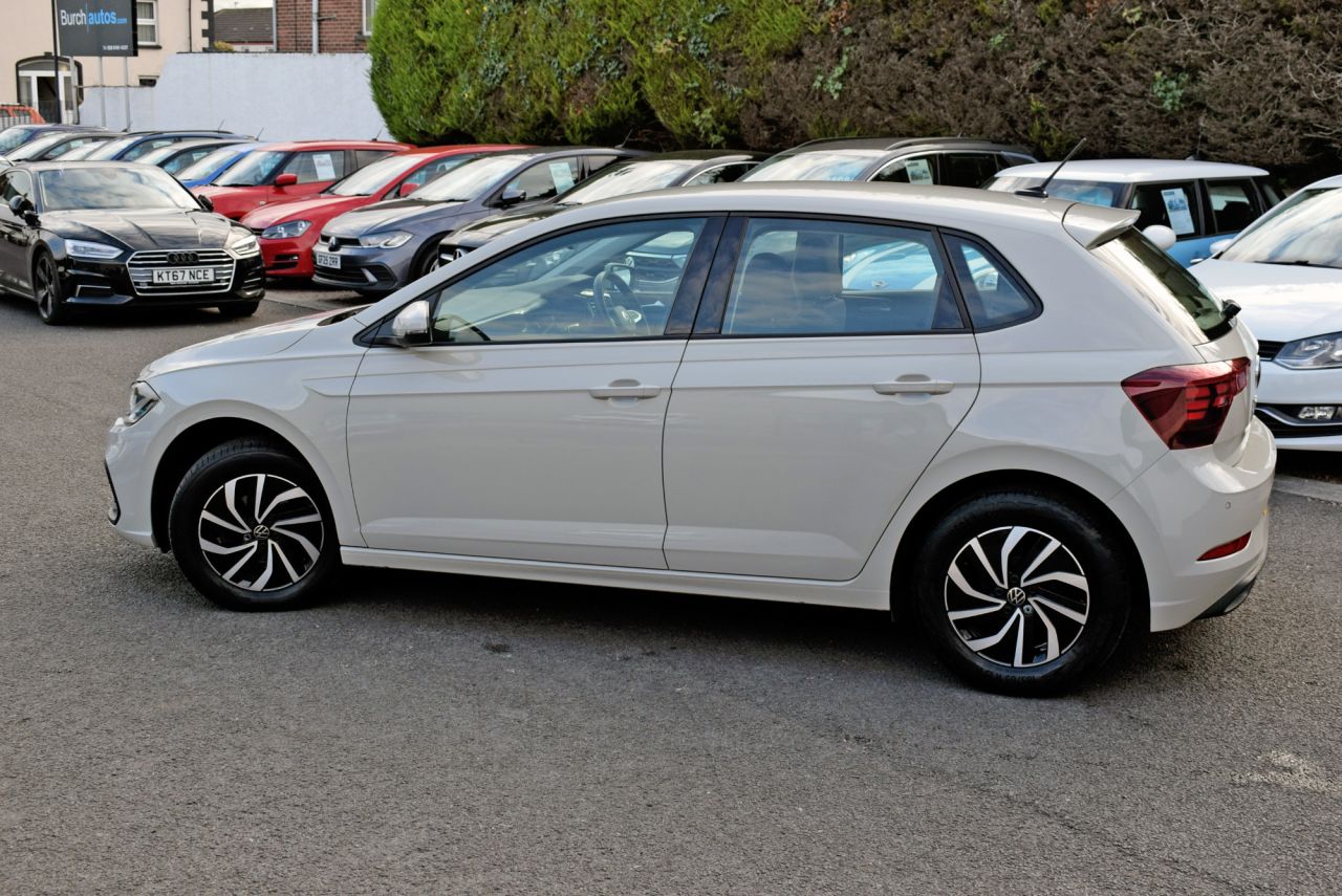 2024 VOLKSWAGEN POLO 1.0 EVO Life Hatchback 5dr Petrol Manual Euro 6 (s/s) (80 ps) 1 Owner, Full - vehicle photo 7 for sale on PureCar
