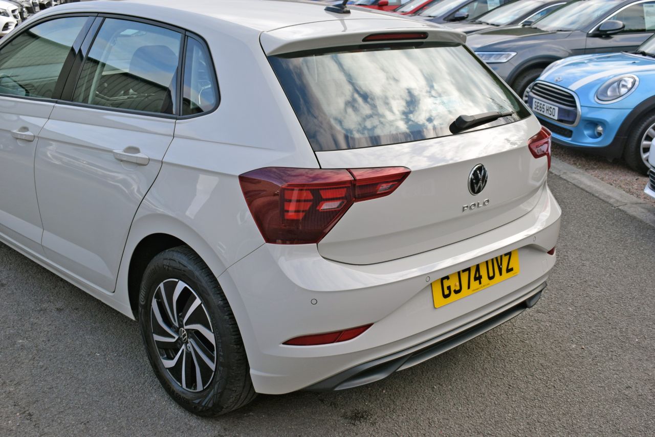 2024 VOLKSWAGEN POLO 1.0 EVO Life Hatchback 5dr Petrol Manual Euro 6 (s/s) (80 ps) 1 Owner, Full - vehicle photo 13 for sale on PureCar