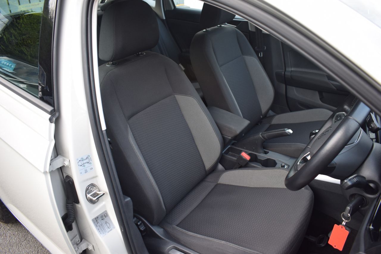 2024 VOLKSWAGEN POLO 1.0 EVO Life Hatchback 5dr Petrol Manual Euro 6 (s/s) (80 ps) 1 Owner, Full - vehicle photo 15 for sale on PureCar