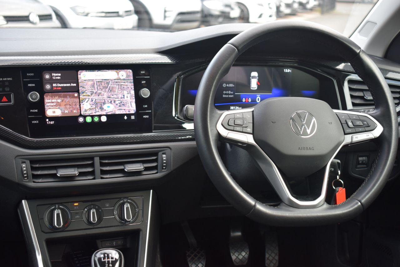2024 VOLKSWAGEN POLO 1.0 EVO Life Hatchback 5dr Petrol Manual Euro 6 (s/s) (80 ps) 1 Owner, Full - vehicle photo 20 for sale on PureCar