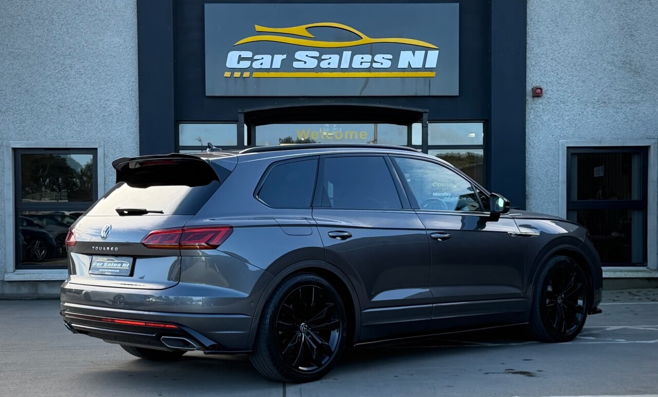 2023 VOLKSWAGEN TOUAREG 3.0 TDI V6 Black Edition SUV 5dr Diesel Tiptronic 4Motion Euro 6 (s/s) (231 - vehicle photo 5 for sale on PureCar