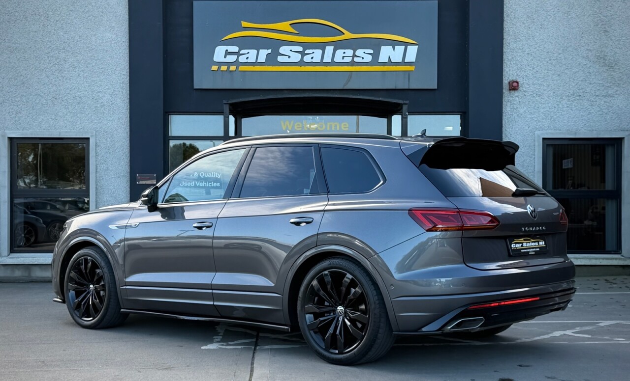 2023 VOLKSWAGEN TOUAREG 3.0 TDI V6 Black Edition SUV 5dr Diesel Tiptronic 4Motion Euro 6 (s/s) (231 - vehicle photo 6 for sale on PureCar