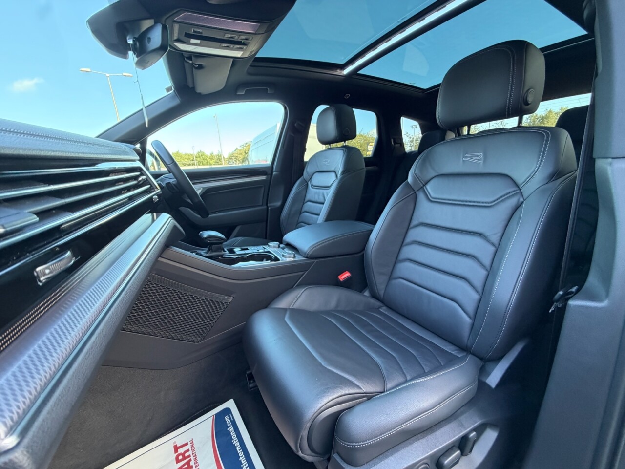 2023 VOLKSWAGEN TOUAREG 3.0 TDI V6 Black Edition SUV 5dr Diesel Tiptronic 4Motion Euro 6 (s/s) (231 - vehicle photo 11 for sale on PureCar