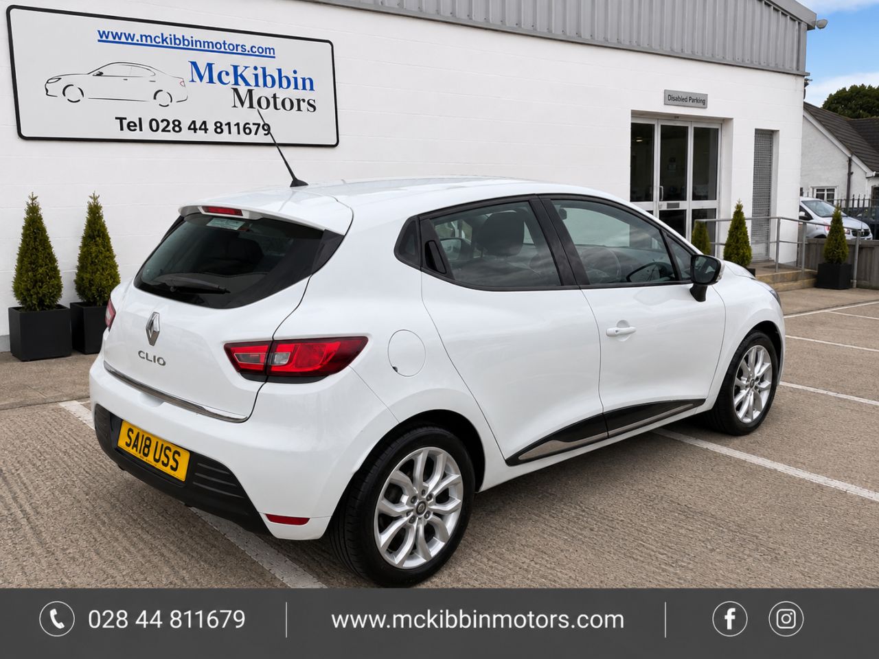 2018 RENAULT CLIO 1.2 16V Dynamique Nav - vehicle photo 3 for sale on PureCar