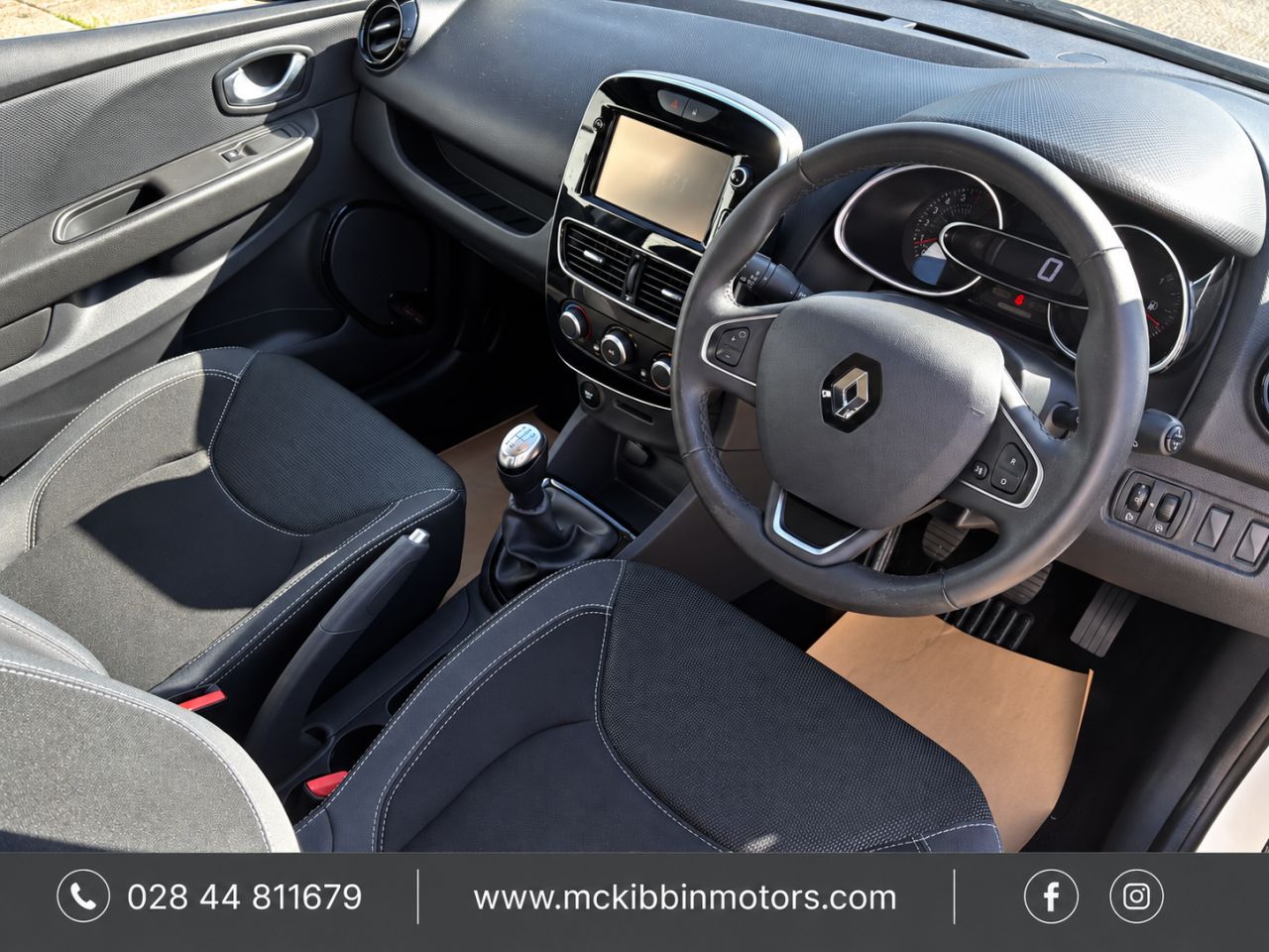 2018 RENAULT CLIO 1.2 16V Dynamique Nav - vehicle photo 7 for sale on PureCar