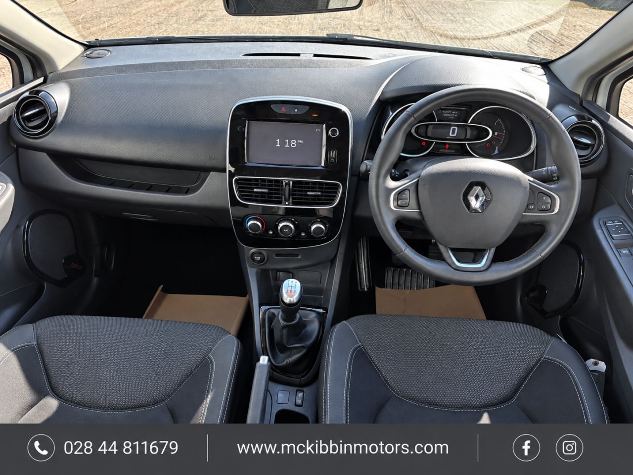 2018 RENAULT CLIO 1.2 16V Dynamique Nav - vehicle photo 8 for sale on PureCar