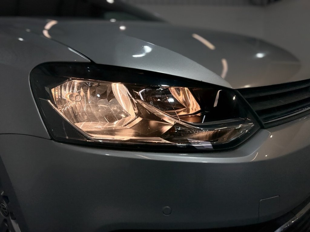 2017 Volkswagen Polo — image 4