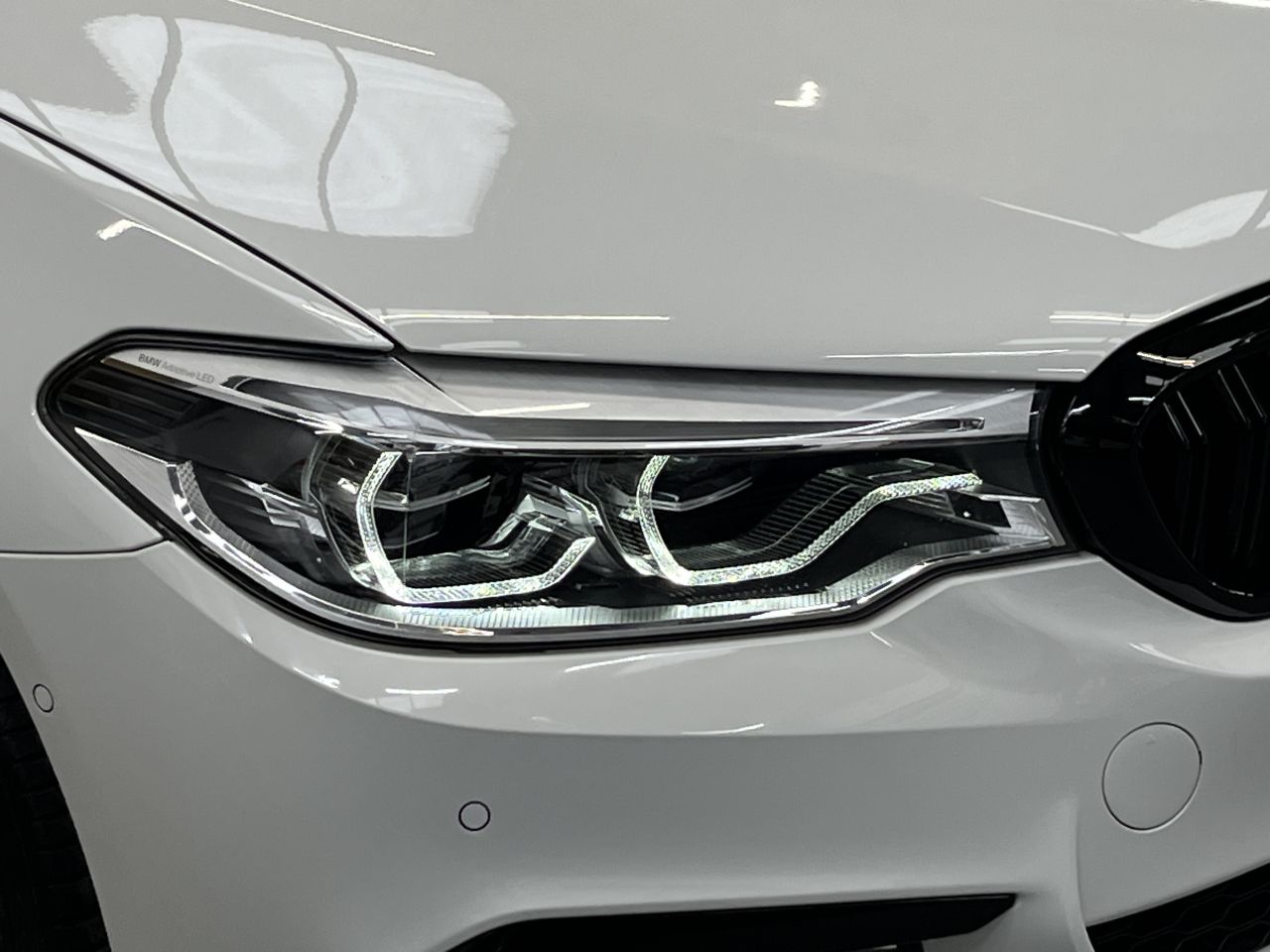 2019 BMW 5 SERIES 2.0 520d M Sport Saloon 4dr Diesel Auto Euro 6 (s/s) (190 ps) - vehicle photo 9 for sale on PureCar