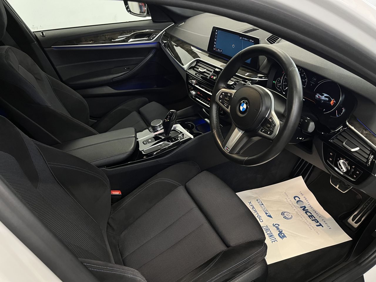 2019 BMW 5 SERIES 2.0 520d M Sport Saloon 4dr Diesel Auto Euro 6 (s/s) (190 ps) - vehicle photo 20 for sale on PureCar
