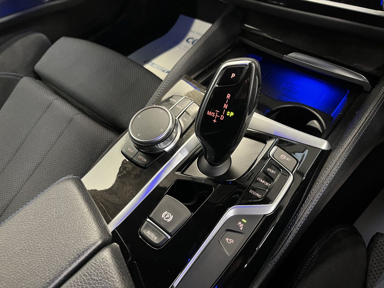 2019 BMW 5 SERIES 2.0 520d M Sport Saloon 4dr Diesel Auto Euro 6 (s/s) (190 ps) - vehicle photo 29 for sale on PureCar