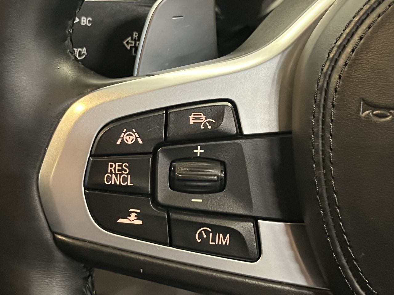 2019 BMW 5 SERIES 2.0 520d M Sport Saloon 4dr Diesel Auto Euro 6 (s/s) (190 ps) - vehicle photo 37 for sale on PureCar