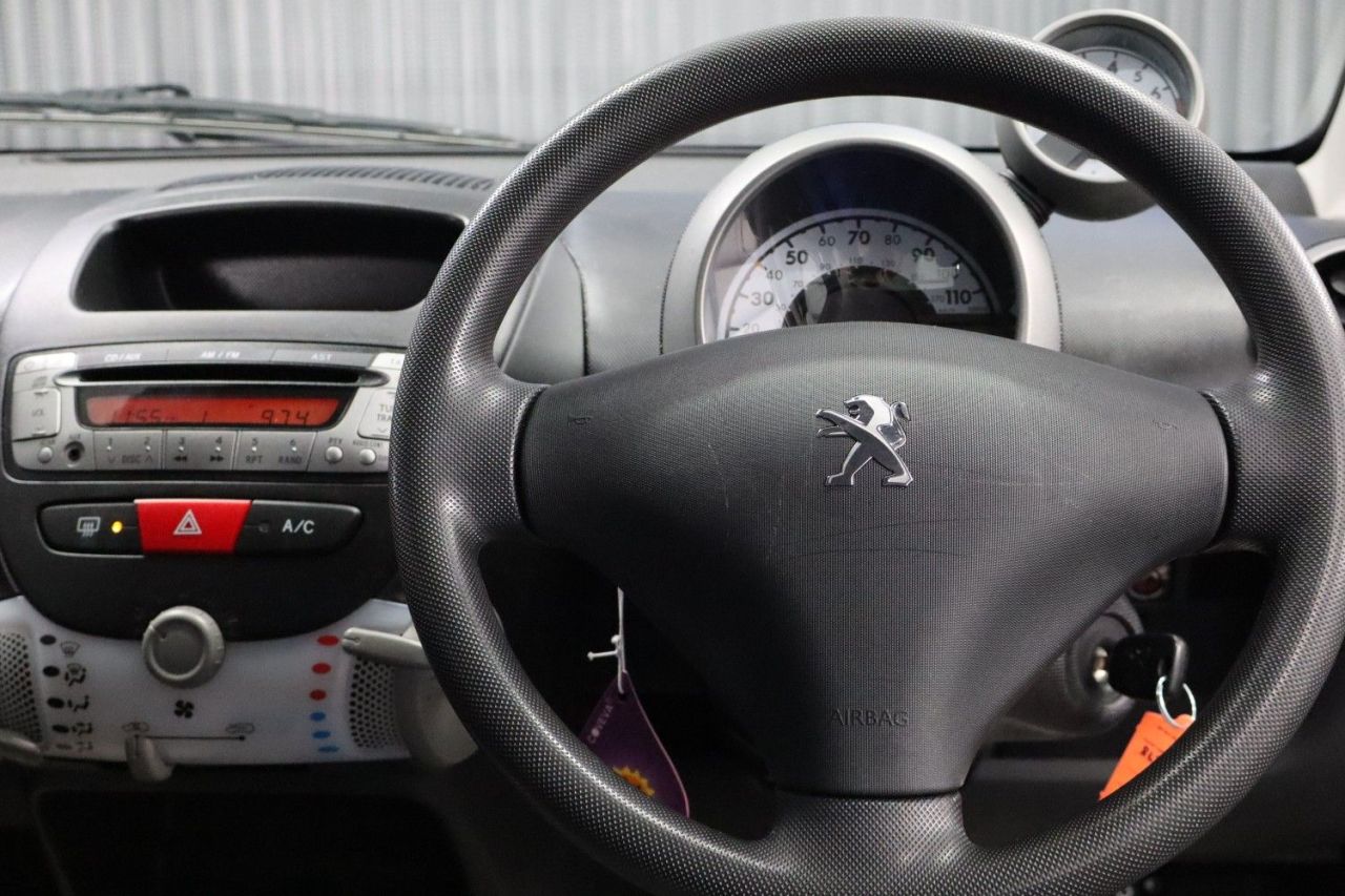 2014 PEUGEOT 1.0 12V Active Hatchback 5dr Petrol Manual Euro 5 (68 ps) LONG MOT / LOW IN - vehicle photo 26 for sale on PureCar