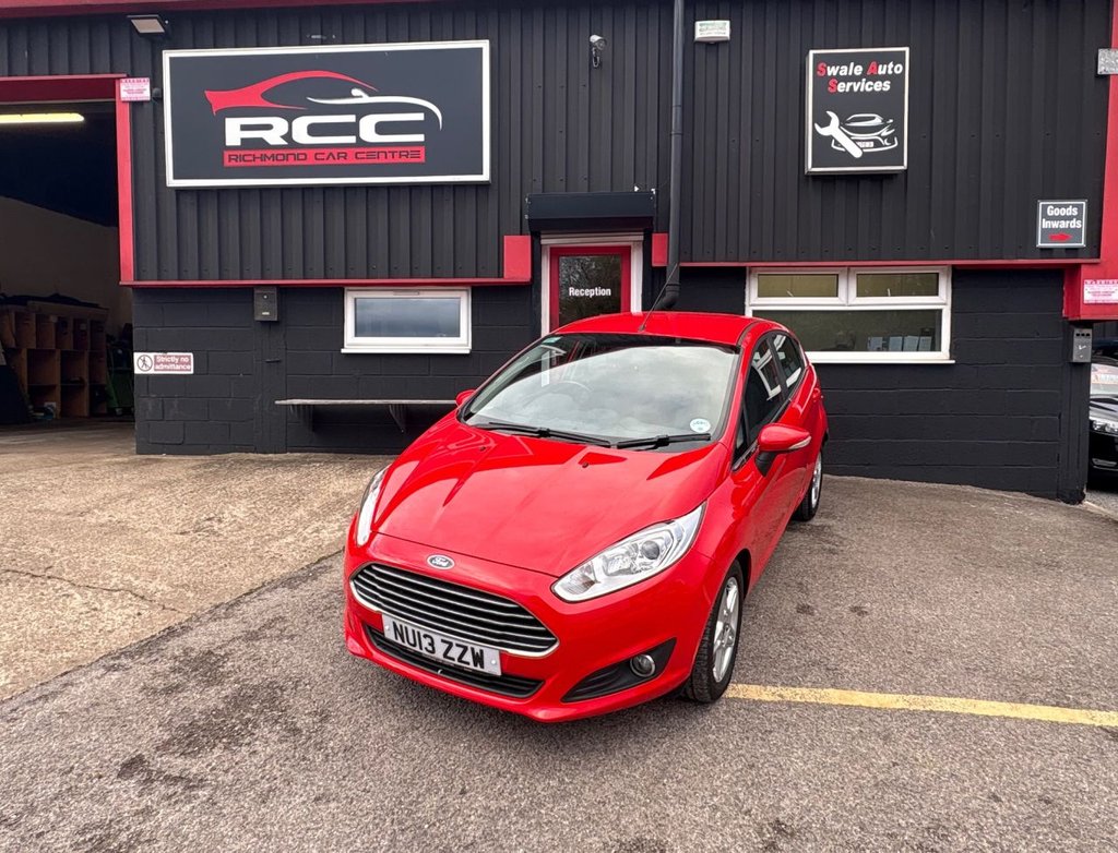 Red 2013 Ford Fiesta Hatchback Front-wheel drive Manual