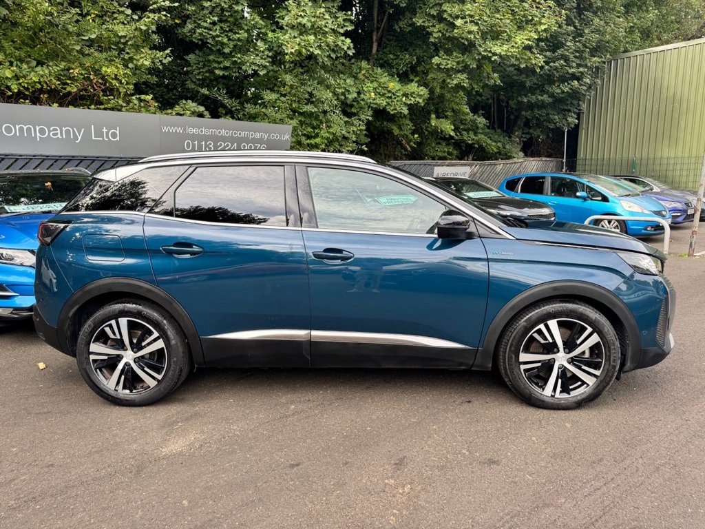 2023 Peugeot 3008 — image 5