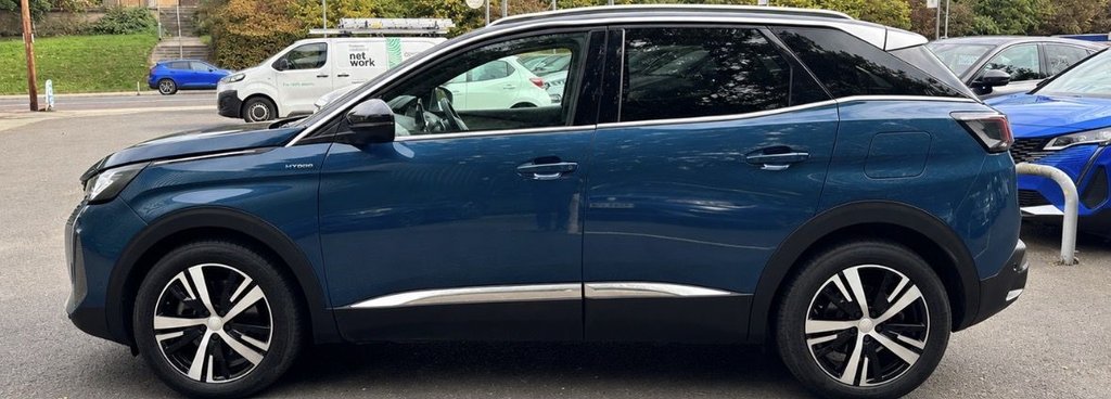 2023 Peugeot 3008 — image 10