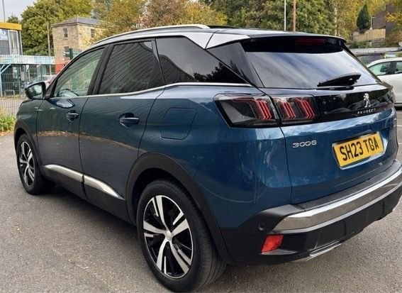 2023 Peugeot 3008 — image 11