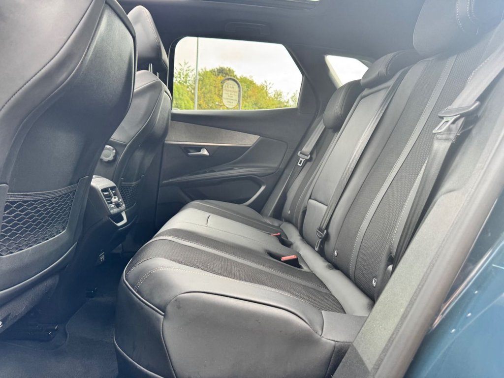 2023 Peugeot 3008 — image 21