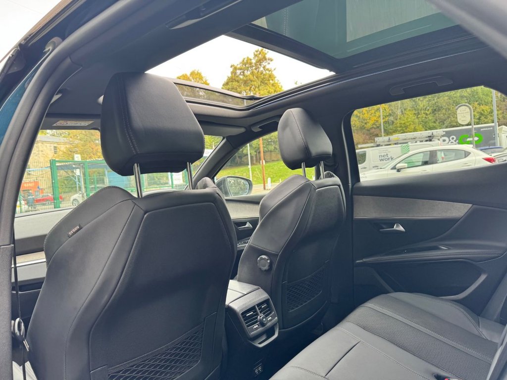 2023 Peugeot 3008 — image 23