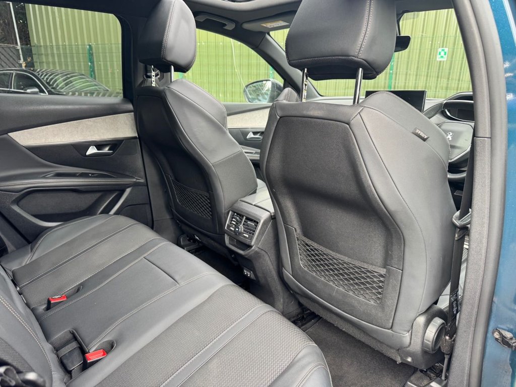 2023 Peugeot 3008 — image 28