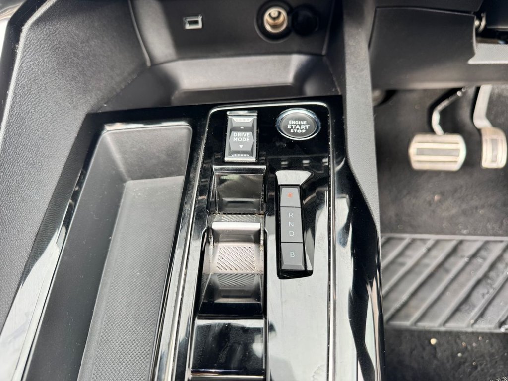 2023 Peugeot 3008 — image 38
