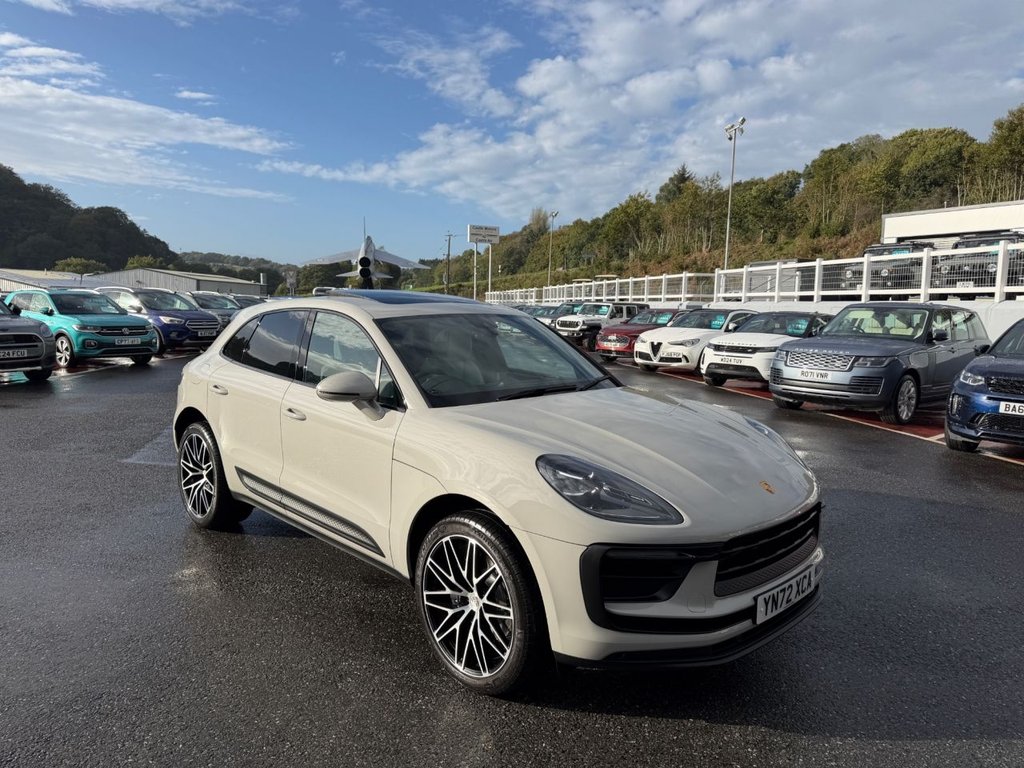 2022 Porsche Macan