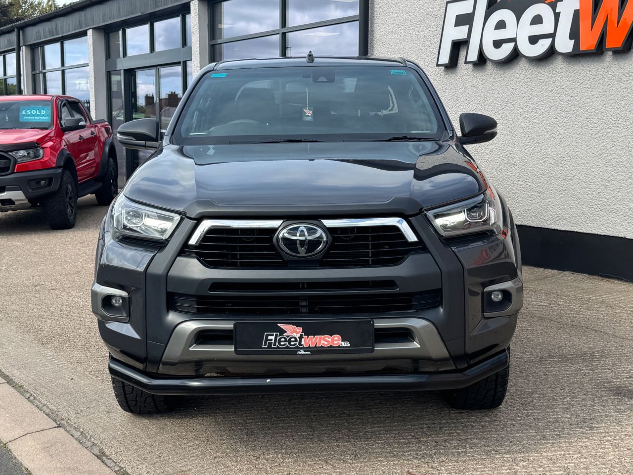 2021 TOYOTA HILUX 2.8 D-4D Invincible X Pickup Double Cab 4dr Diesel Auto 4WD Euro 6 (s/s) (2 - vehicle photo 2 for sale on PureCar