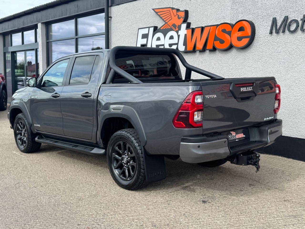2021 TOYOTA HILUX 2.8 D-4D Invincible X Pickup Double Cab 4dr Diesel Auto 4WD Euro 6 (s/s) (2 - vehicle photo 6 for sale on PureCar