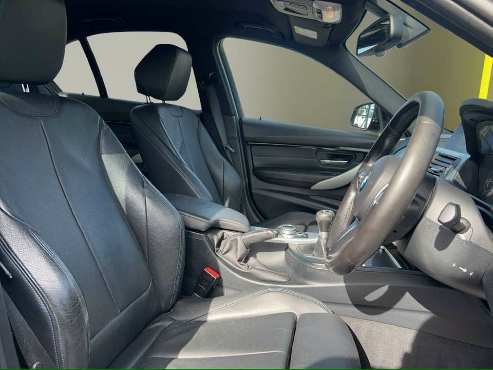 2017 BMW 3 SERIES 2.0 320d M Sport Saloon 4dr Diesel Manual Euro 6 (s/s) (190 ps) - vehicle photo 10 for sale on PureCar