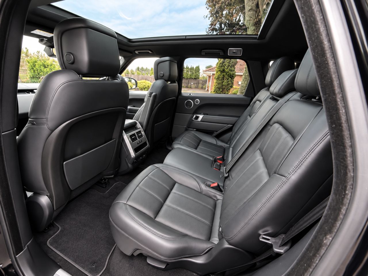2018 LAND ROVER RANGE ROVER SPORT 3.0 SD V6 HSE SUV 5dr Diesel Auto 4WD Euro 6 (s/s) (306 ps) - vehicle photo 14 for sale on PureCar