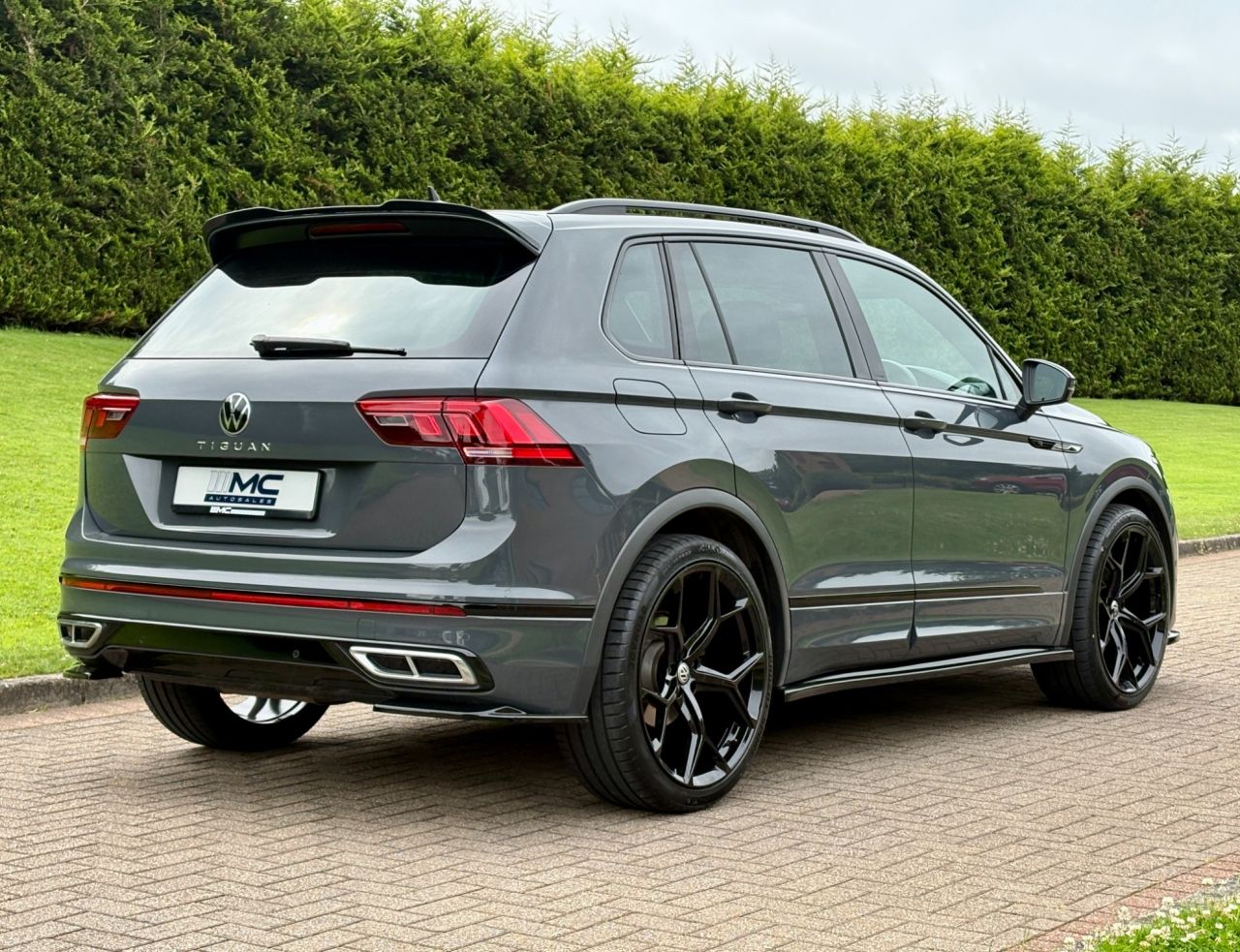 2023 VOLKSWAGEN TIGUAN 1.5 TSI R-Line Edition SUV 5dr Petrol DSG Euro 6 (s/s) (150 ps) - vehicle photo 3 for sale on PureCar