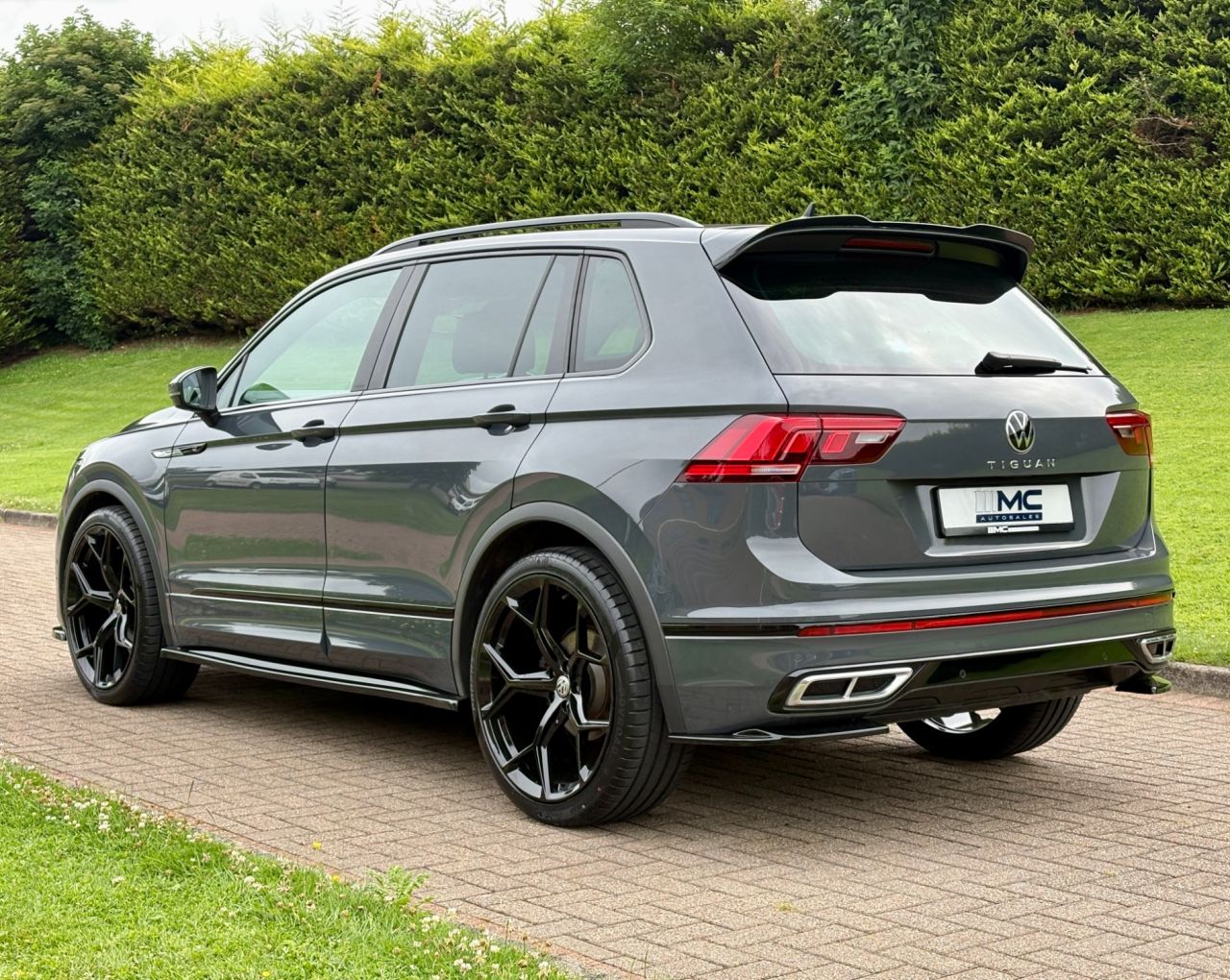 2023 VOLKSWAGEN TIGUAN 1.5 TSI R-Line Edition SUV 5dr Petrol DSG Euro 6 (s/s) (150 ps) - vehicle photo 4 for sale on PureCar