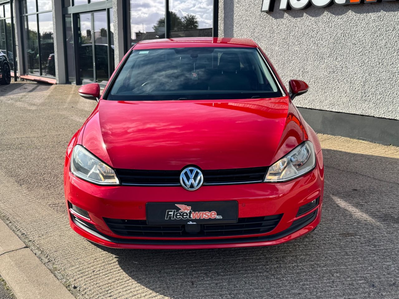 2016 VOLKSWAGEN GOLF 1.6 TDI BlueMotion Tech Match Hatchback 5dr Diesel Manual Euro 6 (s/s) (110 - vehicle photo 2 for sale on PureCar