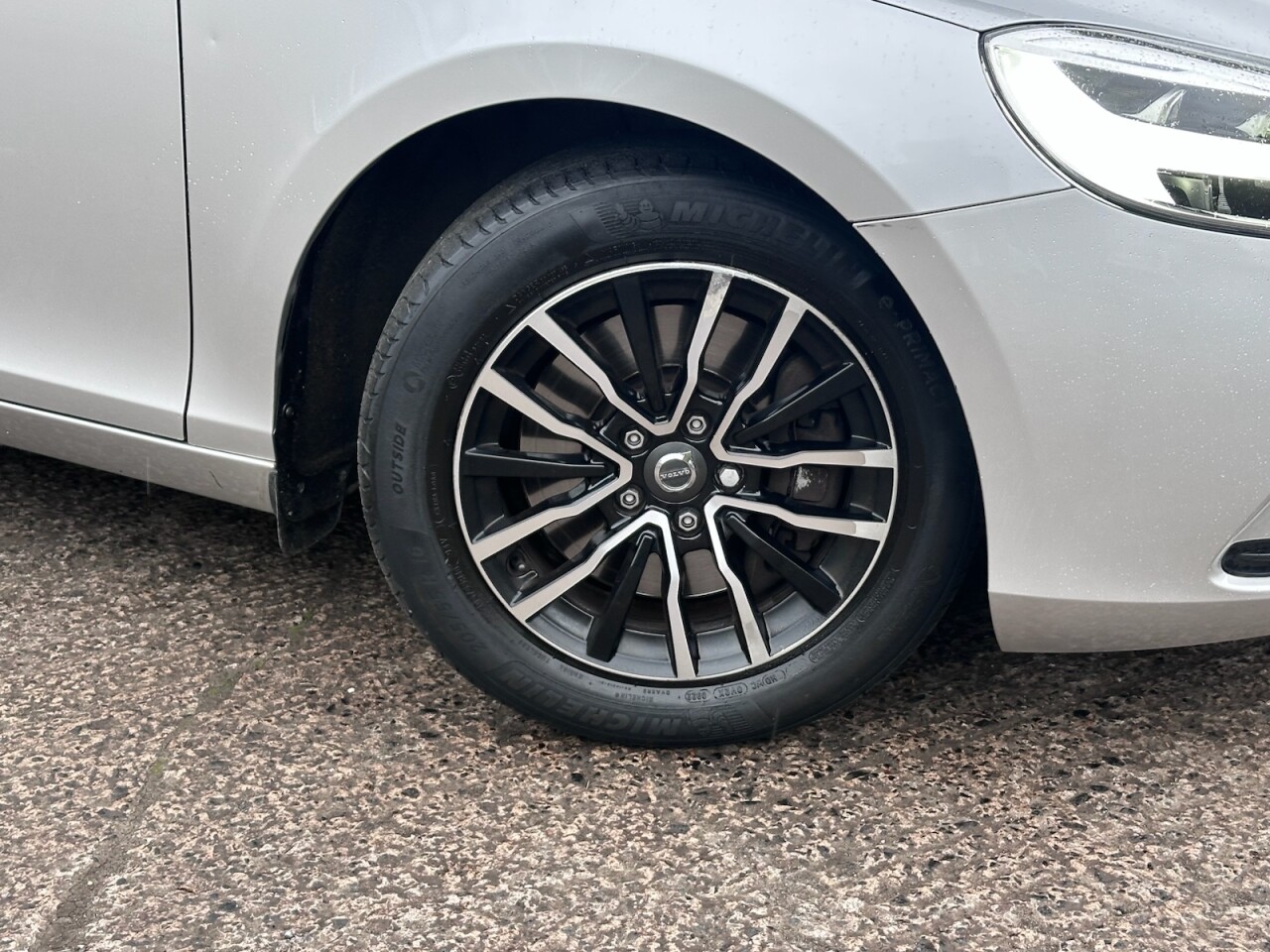 2019 VOLVO V40 1.5 T2 Momentum Edition Hatchback 5dr Petrol Auto Euro 6 (s/s) (122 ps) - vehicle photo 5 for sale on PureCar