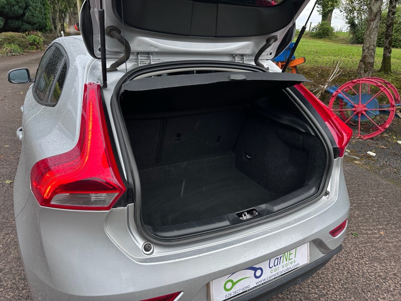 2019 VOLVO V40 1.5 T2 Momentum Edition Hatchback 5dr Petrol Auto Euro 6 (s/s) (122 ps) - vehicle photo 20 for sale on PureCar