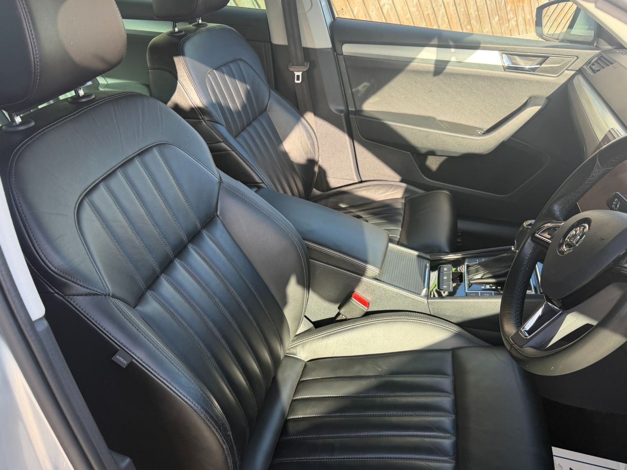 2018 SKODA SUPERB 1.6 TDI SE Technology Hatchback 5dr Diesel DSG Euro 6 (s/s) (120 ps) - vehicle photo 8 for sale on PureCar