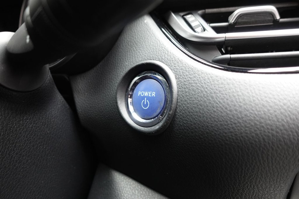 2021 Toyota C-HR — image 24