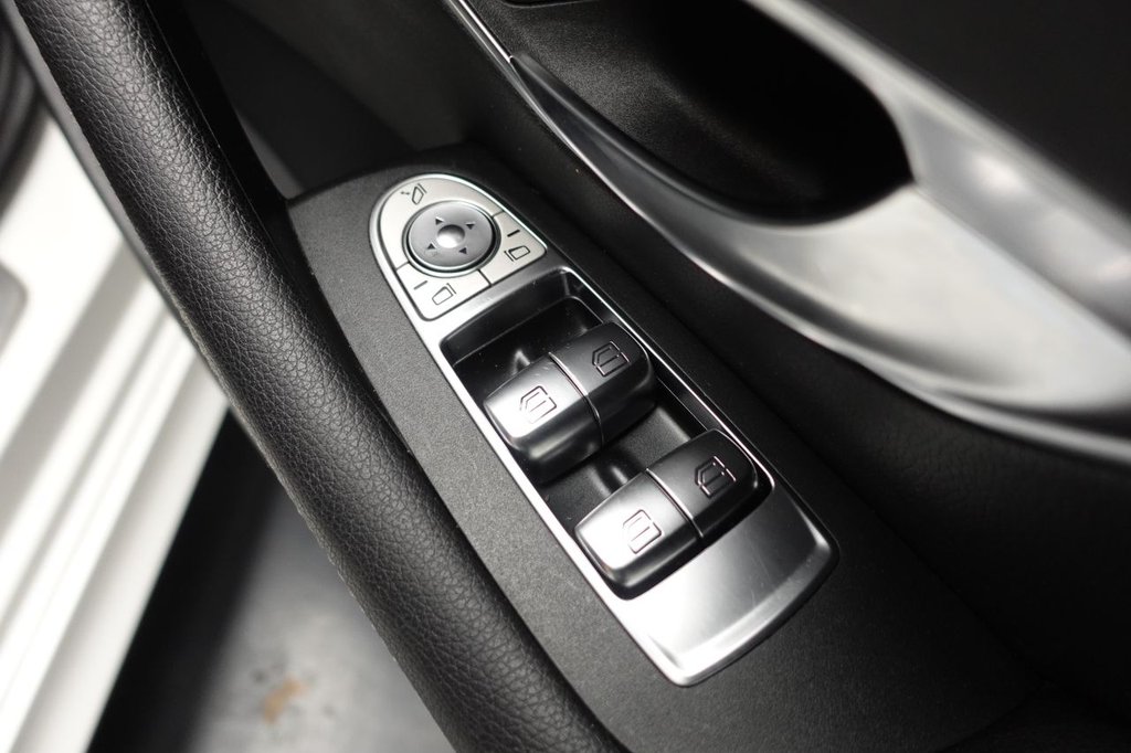2019 Mercedes-Benz E-Class — image 31