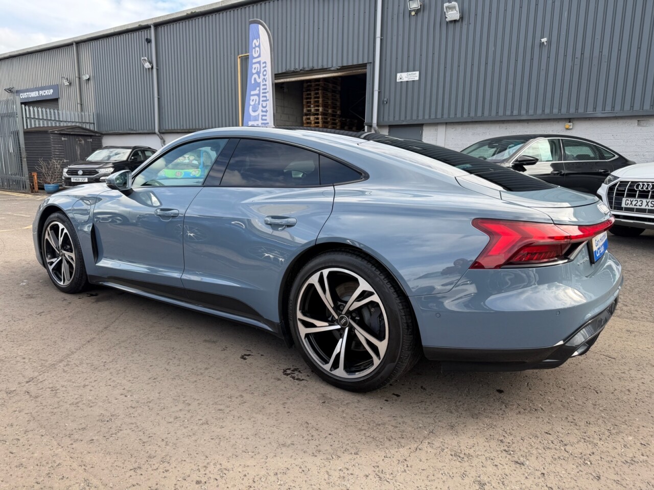 2023 AUDI E-TRON GT 93.4kWh Saloon 4dr Electric Auto quattro (476 ps) ONLY 28874 GENUINE LOW MI - vehicle photo 7 for sale on PureCar