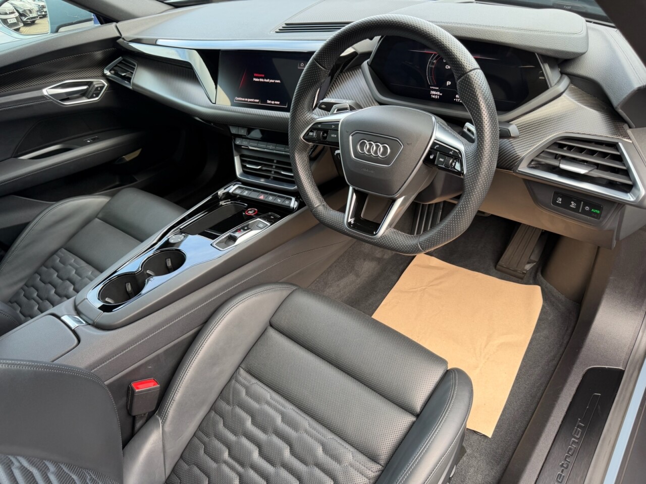 2023 AUDI E-TRON GT 93.4kWh Saloon 4dr Electric Auto quattro (476 ps) ONLY 28874 GENUINE LOW MI - vehicle photo 17 for sale on PureCar